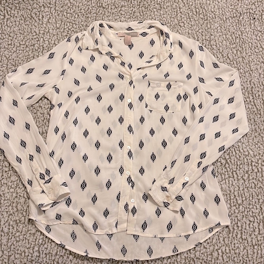 Adorable black and white Aztec pattern button down